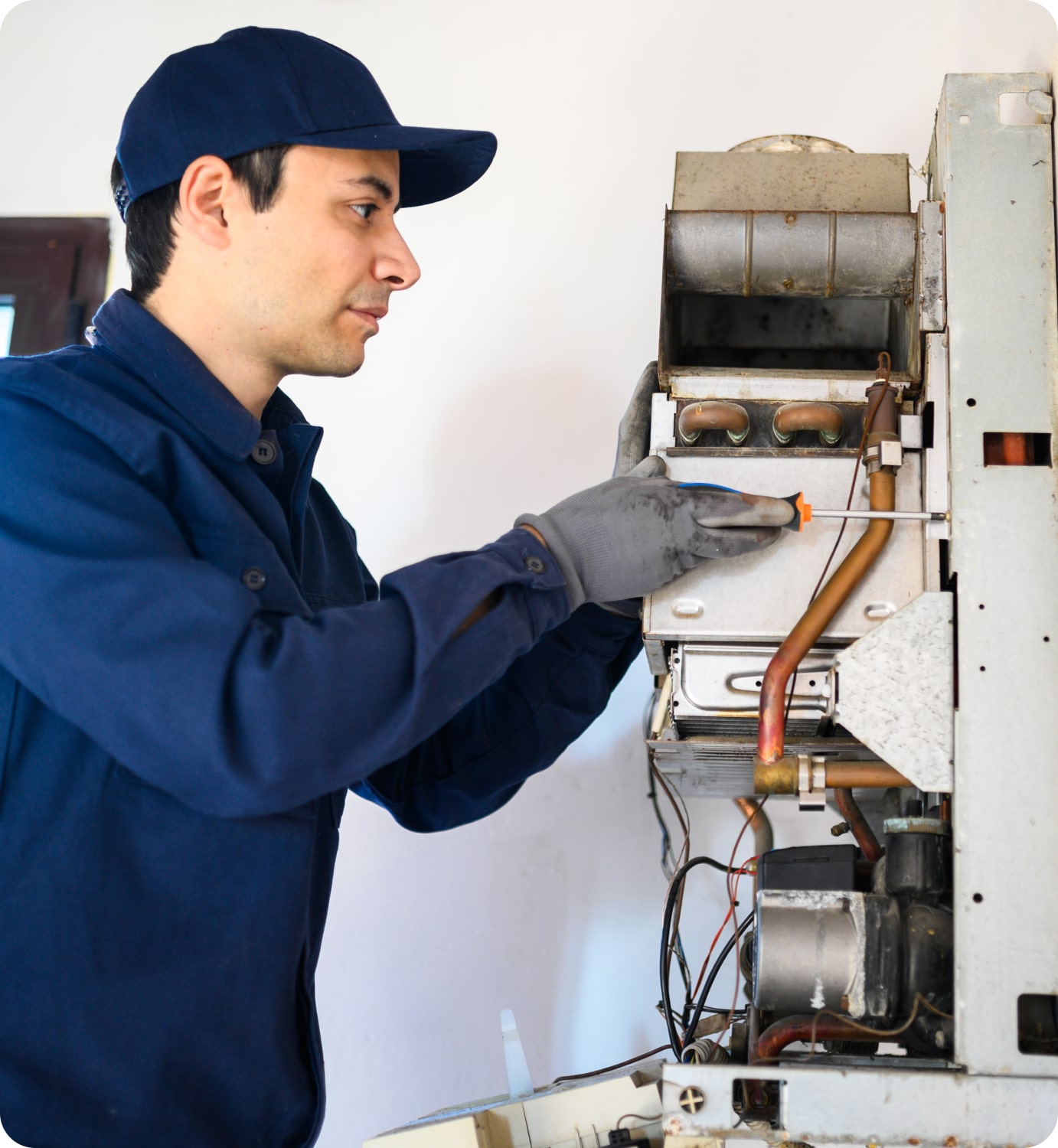 Skilled-technicians-resolving-furnace-issues-in-Fergus-LG-Home-Comfort